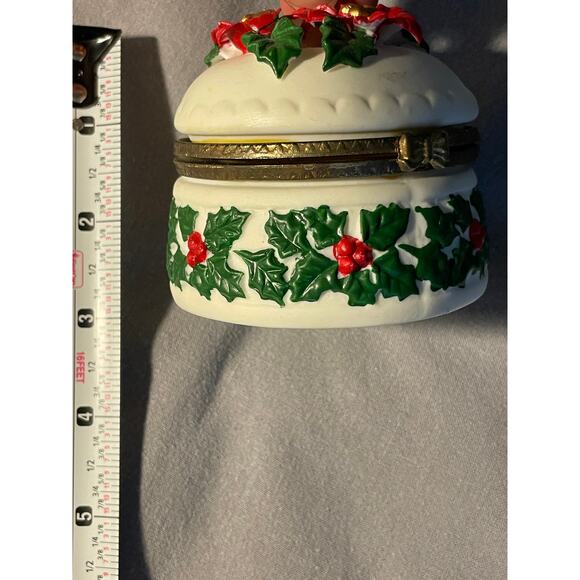Vintage 1993 ARTMARK Jade porcelain poinsettia hinged trinket jar - Picture 2 of 11
